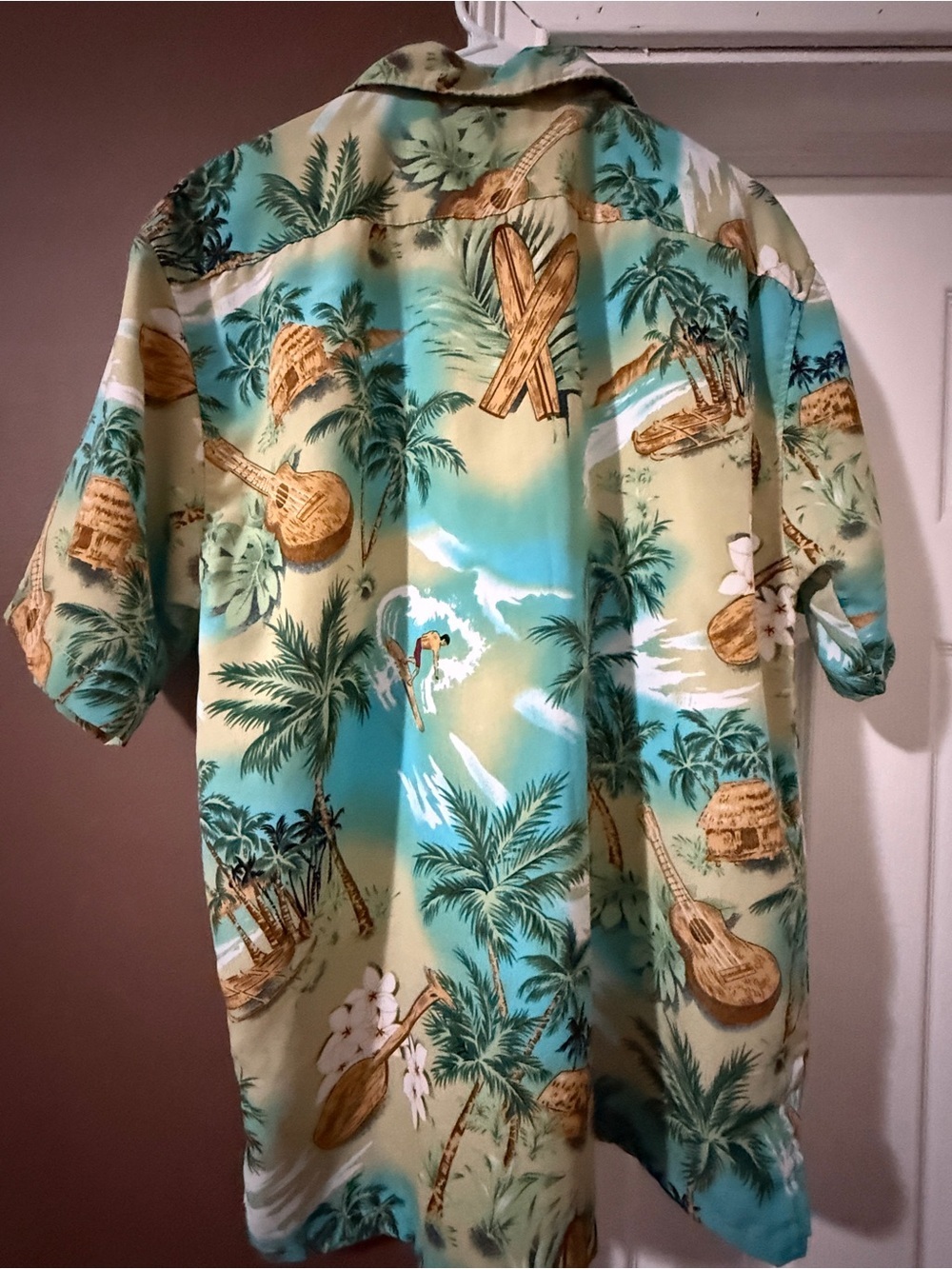 Aloha Joe Casual Men's Short-Sleeve Hawaiian Shirt - Green/Turquoise - Picture 6 of 11